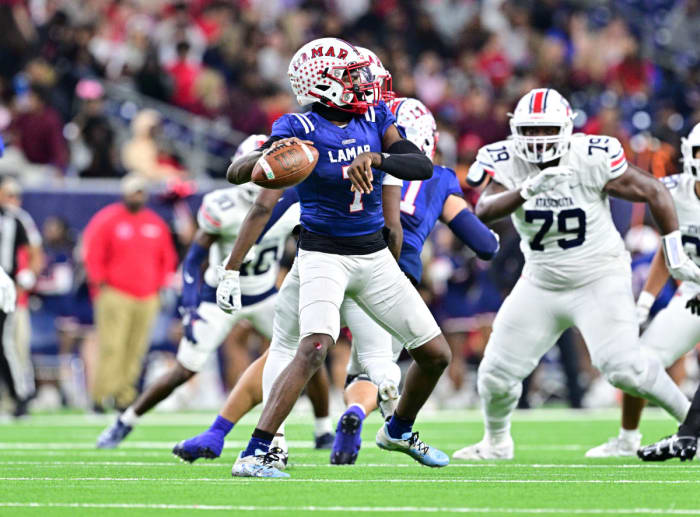 atascocita lamar football texas high school playoff regional semifinal tom dendy 2023 TIM_9092